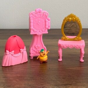 Disney Princess Secret Styles CINDERELLA Playset GUS GUS Clock Vanity Skirt Toys